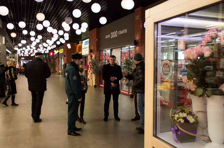 В Могилеве работники МЧС проверяют безопасность торговых центров и крупных торгово-развлекательных объектов