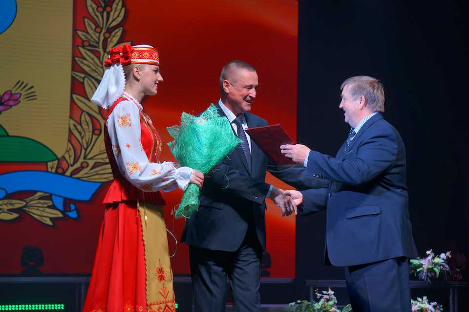 Торжество, посвященное Дню строителя, прошло во Дворце культуры области