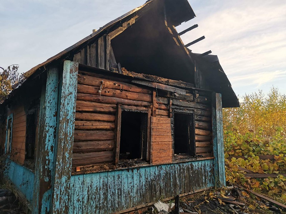 Труп женщины обнаружили спасатели во время тушения пожара в Могилеве   