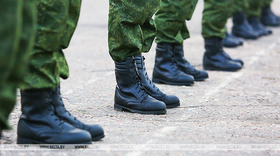 В Беларуси началась отправка призывников в войска
