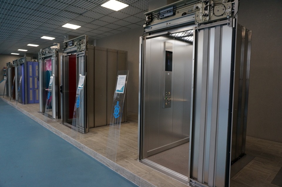 Лифты линейки «MOVEL» установили в новом ФОКе в Могилеве и здании бизнес-клуба “Технопарк” в Москве