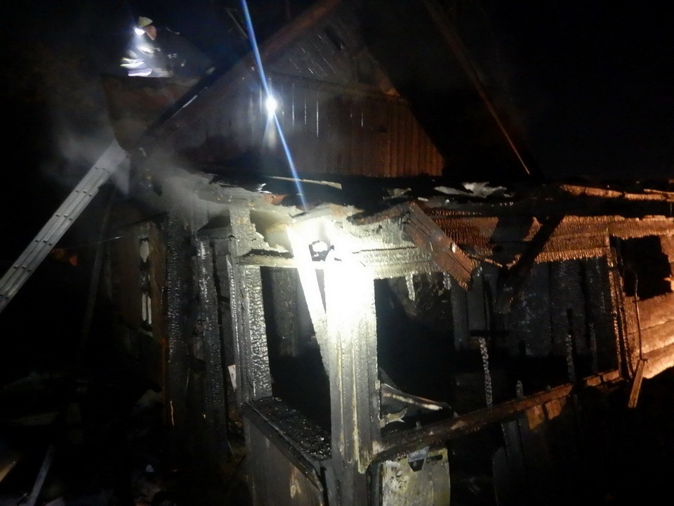 Частный дом горел ночью в Могилеве   