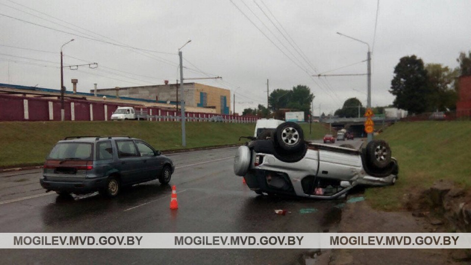«Opel Frontera» опрокинулся в Могилеве