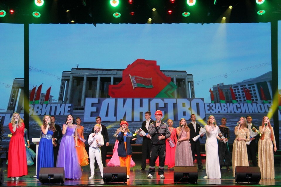 День строителя отметили в Могилеве праздничным концертом