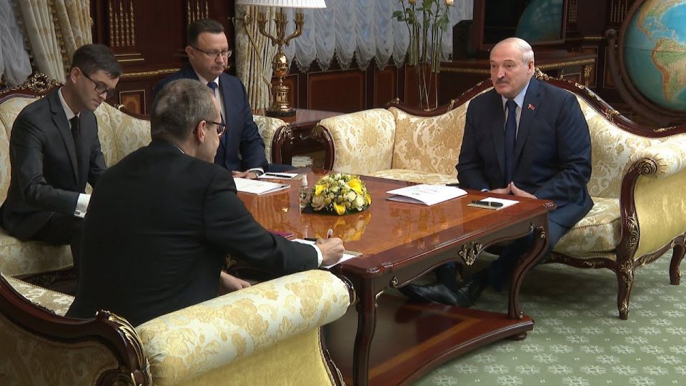 Лукашенко: следующую неделю в Беларуси посвятят детальному анализу ситуации в связи с коронавирусом