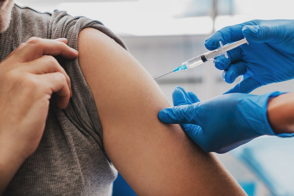 Чем опасен незавершенный цикл вакцинации? Комментарий специалиста
