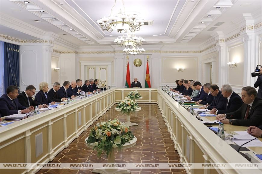 Лукашенко: экономика Беларуси подверглась беспрецедентному давлению, но мы сумели сохранить ее рост