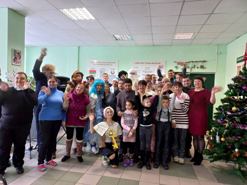 Новогодний праздник для людей с инвалидностью прошел в Могилеве
