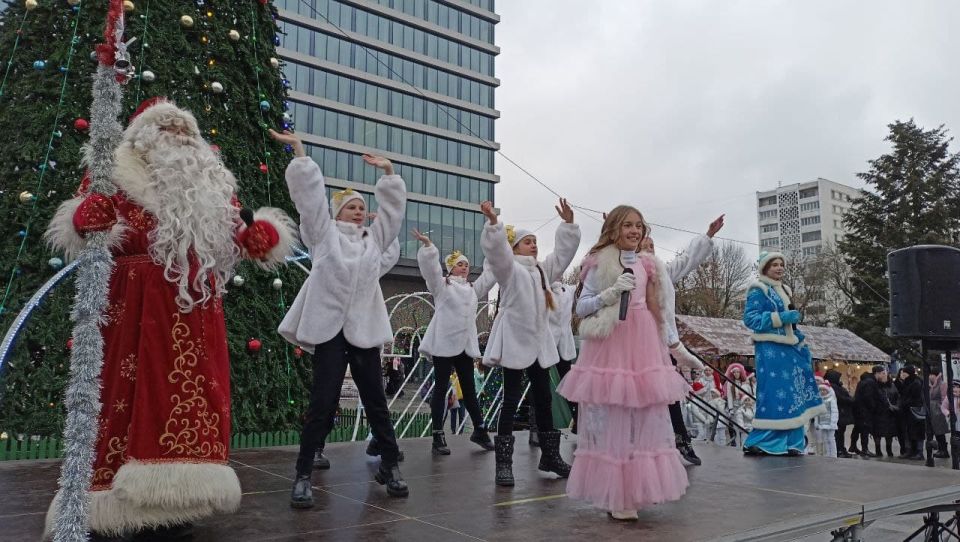 Старт благотворительной  акции «Наши дети» дан на площади Единства 14 декабря