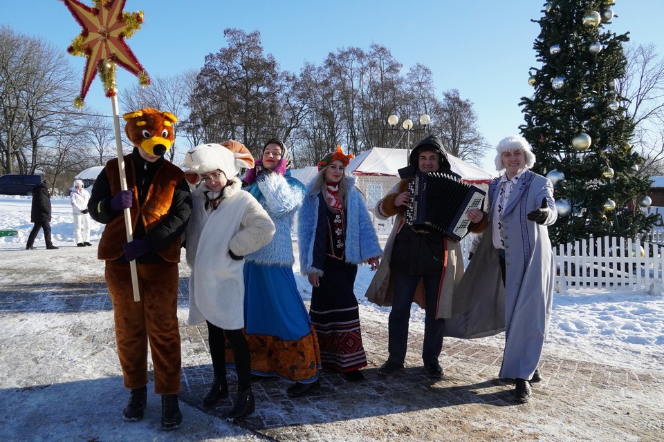 Праздничные гулянья прошли в могилевском парке в Подниколье