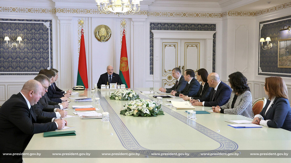 Александр Лукашенко провел совещание о текущих вопросах деятельности средств массовой информации