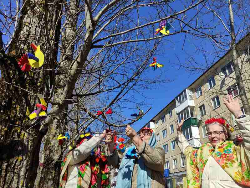 «Гуканне вясны»: посетители отделения дневного пребывания для граждан пожилого возраста встретили весну