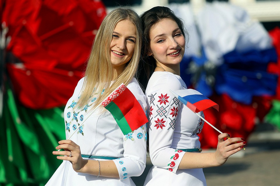 2 апреля — День единения народов Беларуси и России   