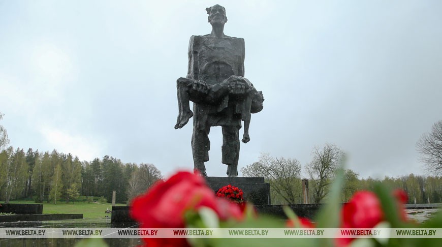 Статус Всебелорусской молодежной стройки присвоен объектам мемориального комплекса «Хатынь»