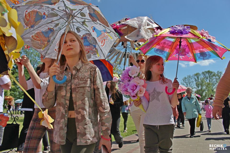 Международный день защиты детей отметили в парке в Подниколье – фото