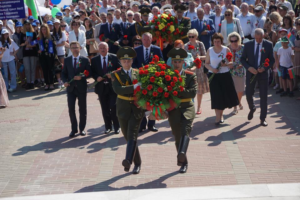 Главный государственный праздник отмечают в Могилеве   