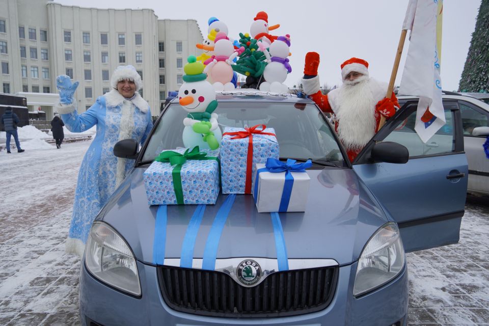 Новогодние авто промчались по улицам Могилева