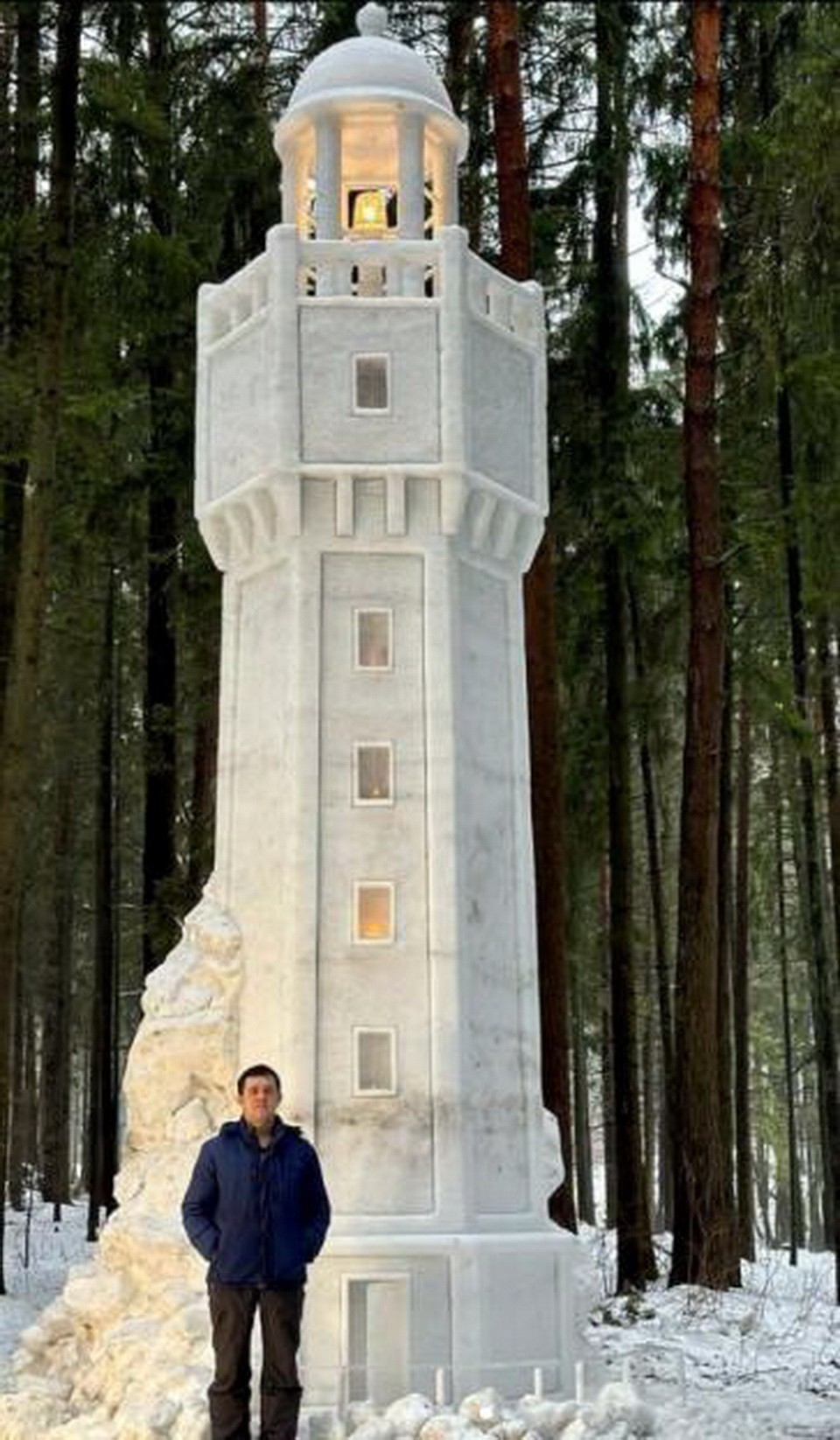 9-метровый снежный маяк появился в Могилевском районе   