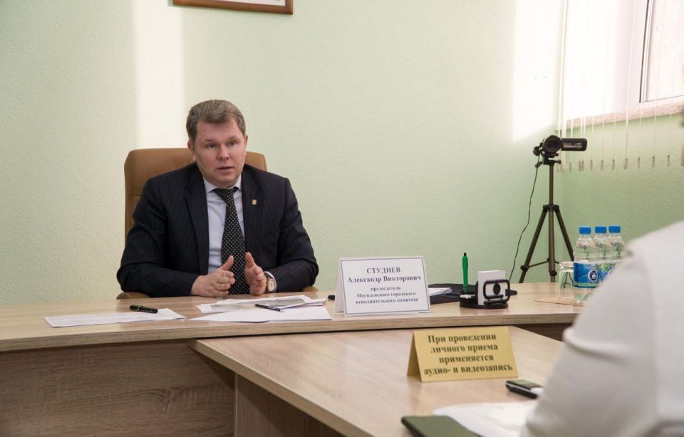 Александр Студнев провел личный прием граждан