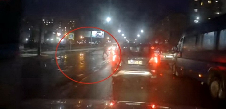 «ВАЗ» сбил женщину на пешеходном переходе в Могилеве   