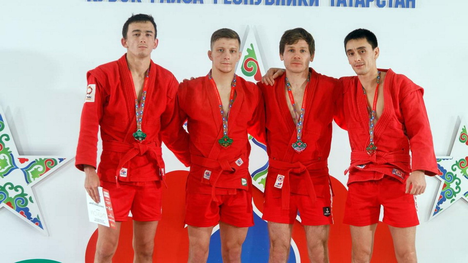 Самбисты Могилевщины завоевали две медали в первый день «Гран-При» в Казани   