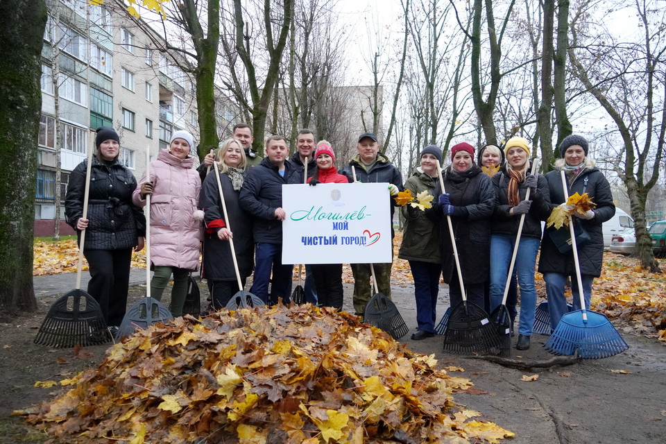 Город начинается с нас: Октябрьский район вышел на субботник