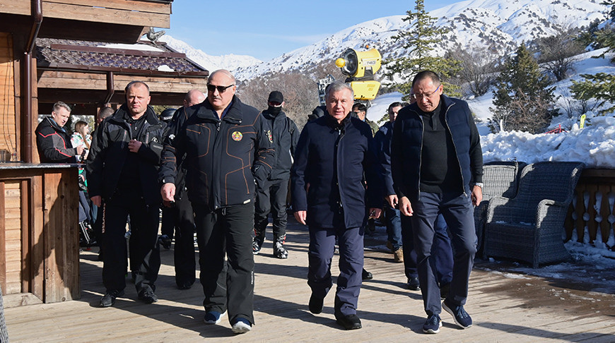 Лукашенко и Мирзиёев посетили горнолыжный комплекс “Амирсой”