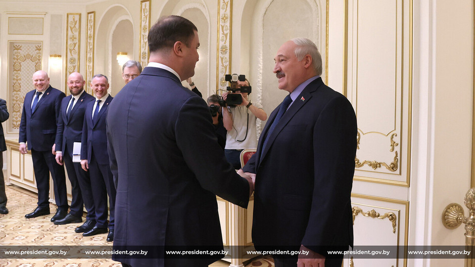 Лукашенко предлагает Омской области сделать в сотрудничестве акцент на импортозамещении
