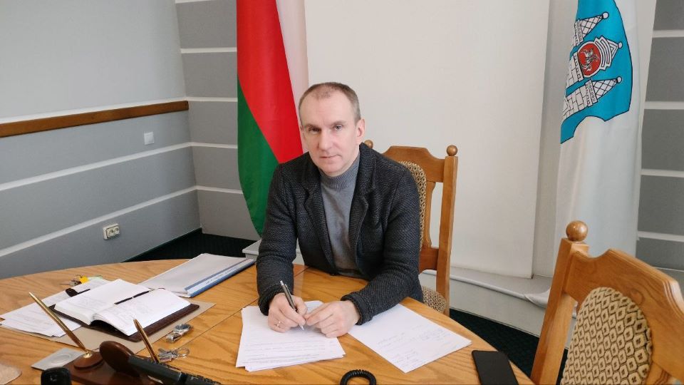 Заместитель председателя Могилевского горисполкома Анатолий Якубенко провел прямую телефонную линию с населением
