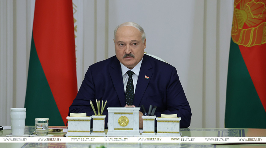 Кадровая перезагрузка, экономные инвестиции, байк для Лукашенко и пятилетка качества