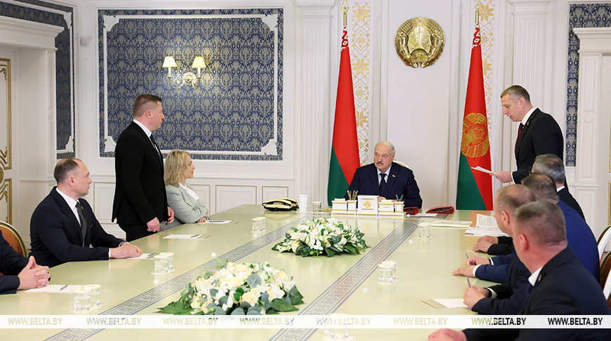 Лукашенко произвел кадровые назначения в руководстве пяти районов, Могилевской области и Бобруйска