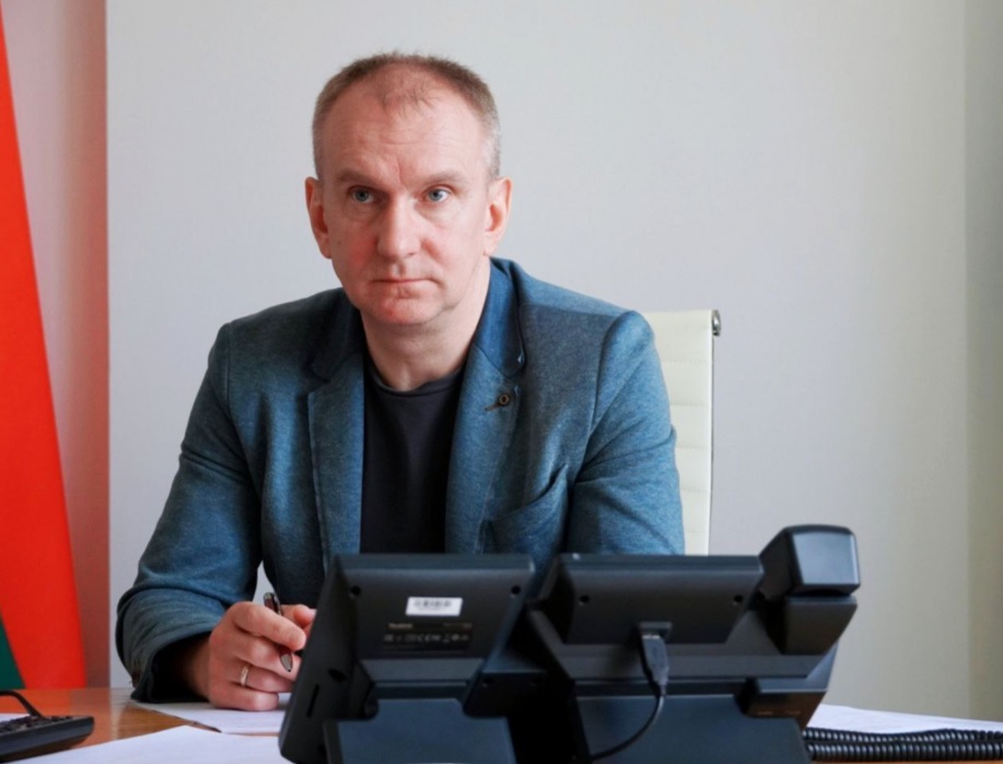 И трудоустройство, и ремонт дорожного покрытия…