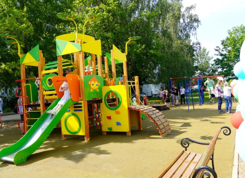 В Могилеве появилась еще одна детская площадка