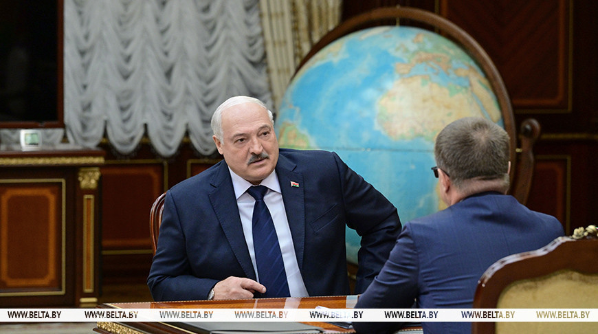 Лукашенко: профсоюзы должны быть мощной базой для поддержания стабильности в белорусском обществе