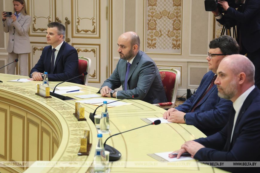 Лукашенко: Беларусь расширяет свое дипломатическое присутствие в России