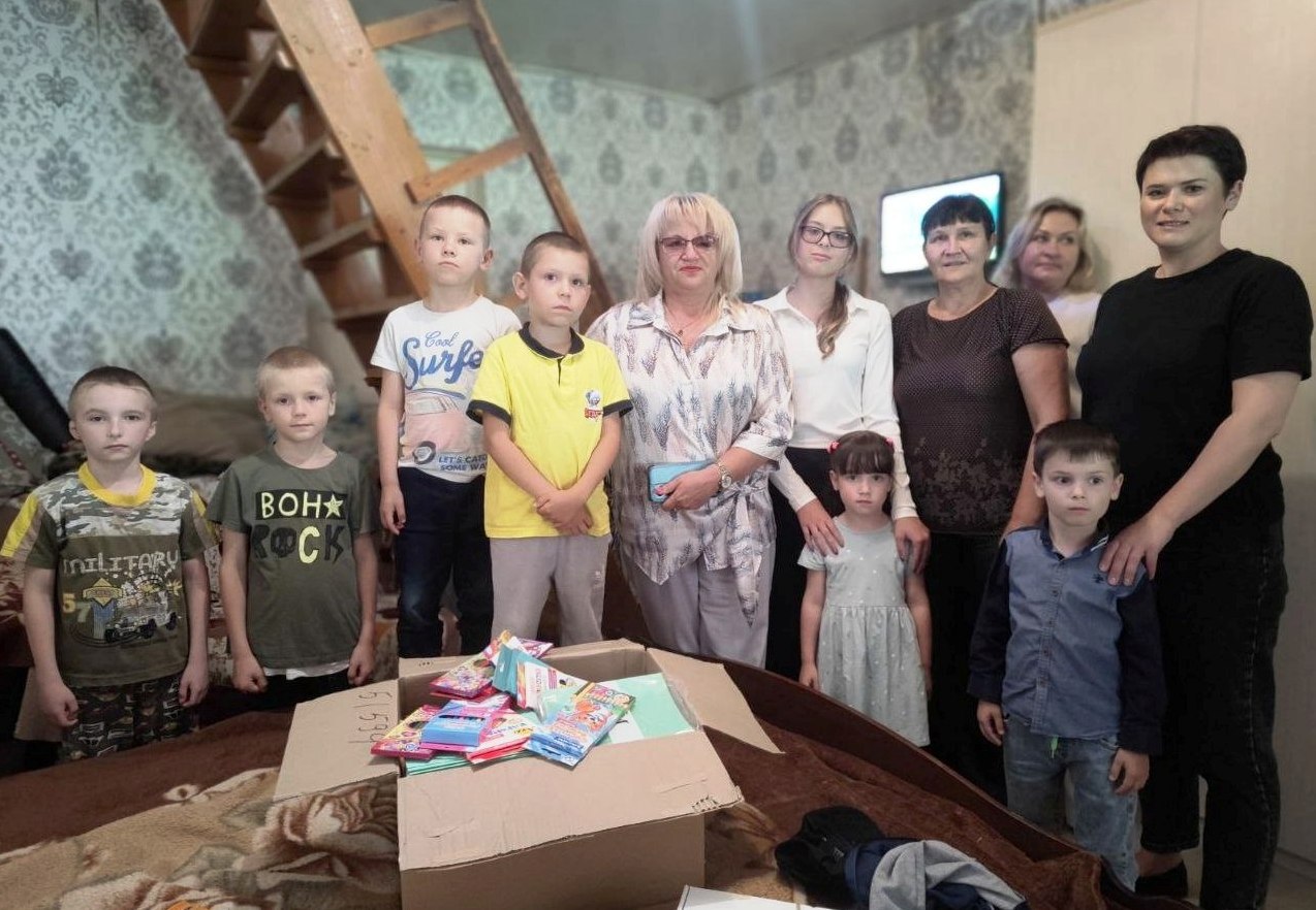 Сотрудники Могилёвской поликлиники №5 помогли детям подготовиться к новому учебному году