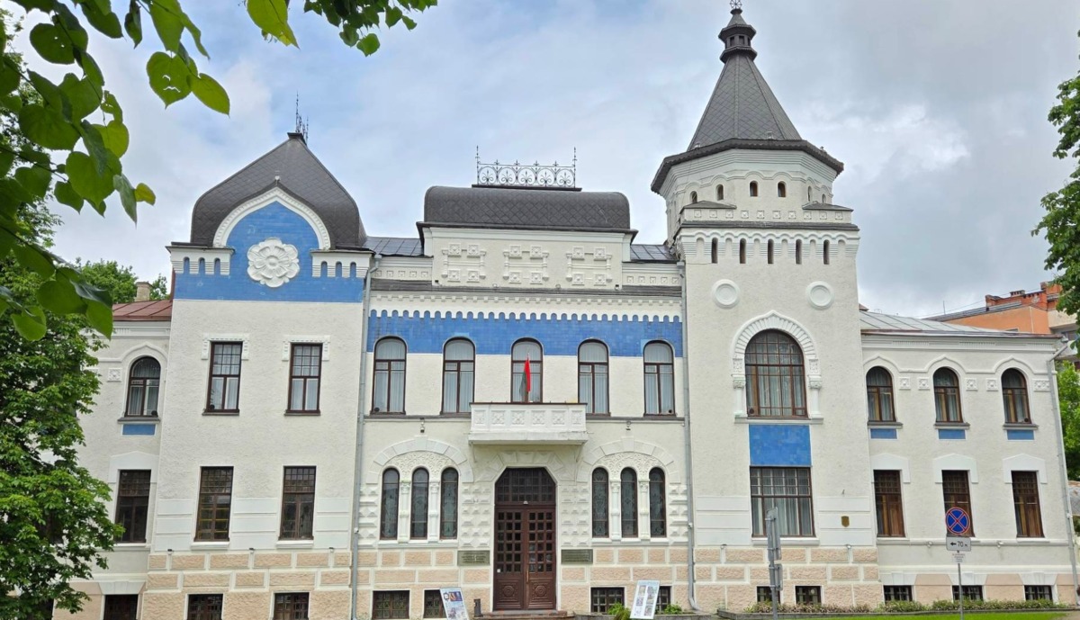 Виртуальная экскурсия по Художественному музею имени П.В. Масленикова