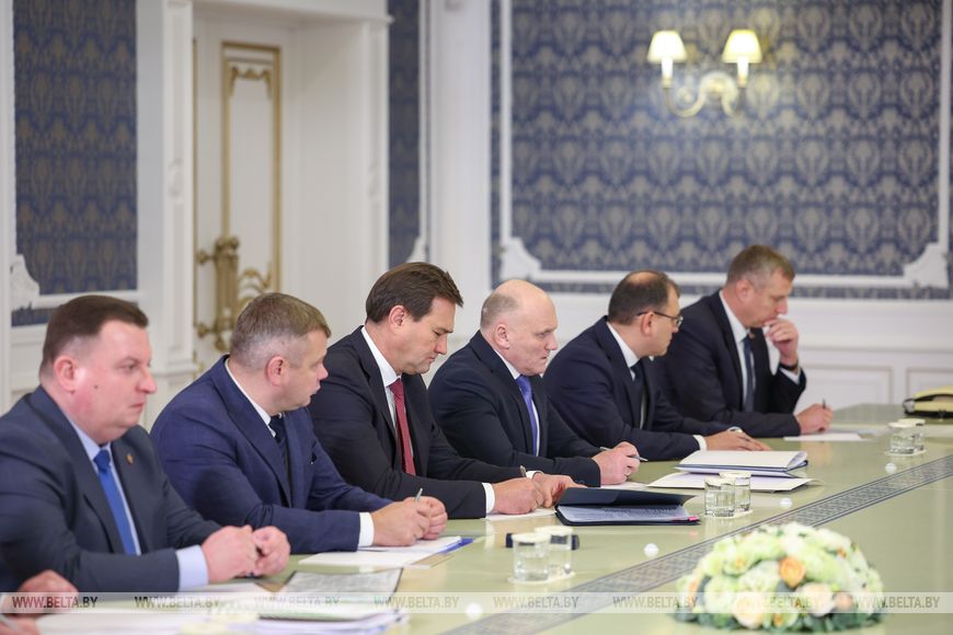 Лукашенко ставит напряженные задачи по работе в Африке