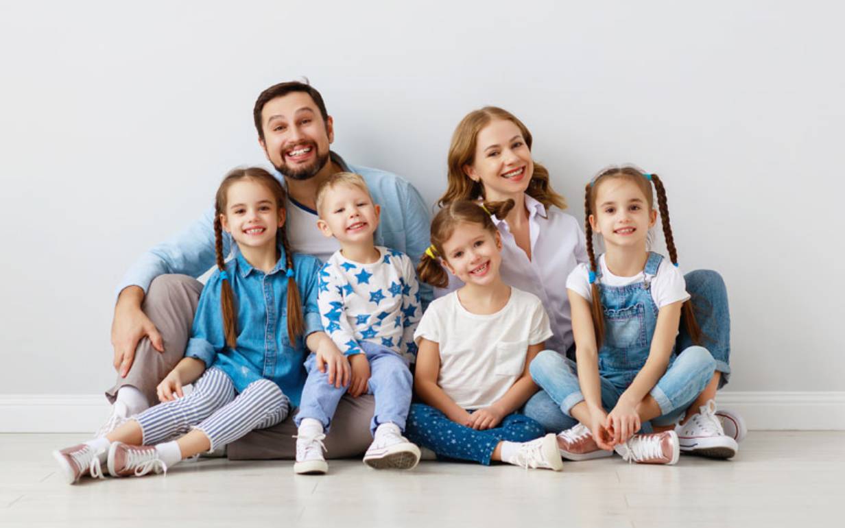 С 1 ноября в Беларуси увеличиваются пособия семьям с детьми