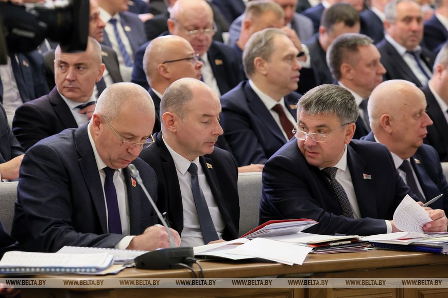 Лукашенко ориентирует на усиление ответственности руководителей на местах