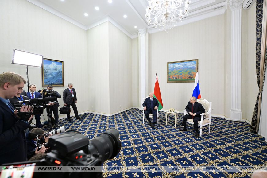 Лукашенко и Путин встретились в Бишкеке