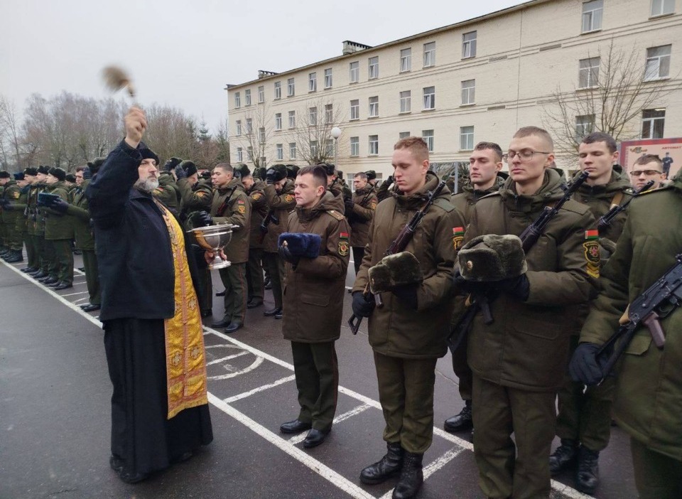 На плацу приняли присягу на верность Родине 145 военнослужащих инженерных войск