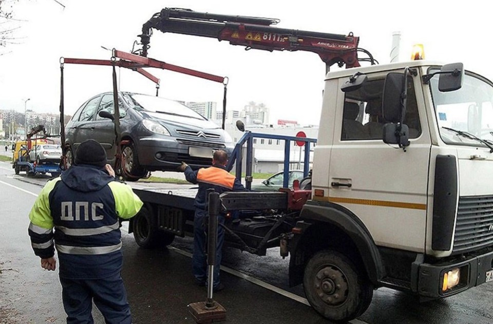 В Беларуси обновлены правила принудительной эвакуации транспорта должников!