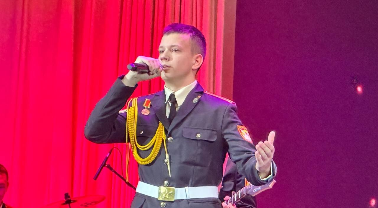 Лучшие голоса республики фестиваля кадетской песни звучат в Доме культуры области