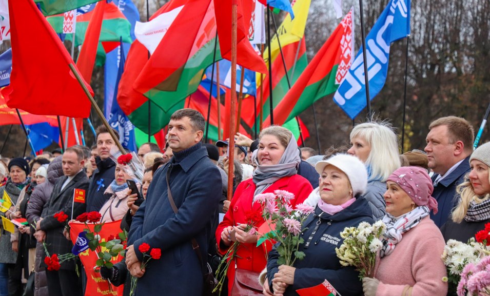7 ноября в Беларуси отмечается День Октябрьской революции