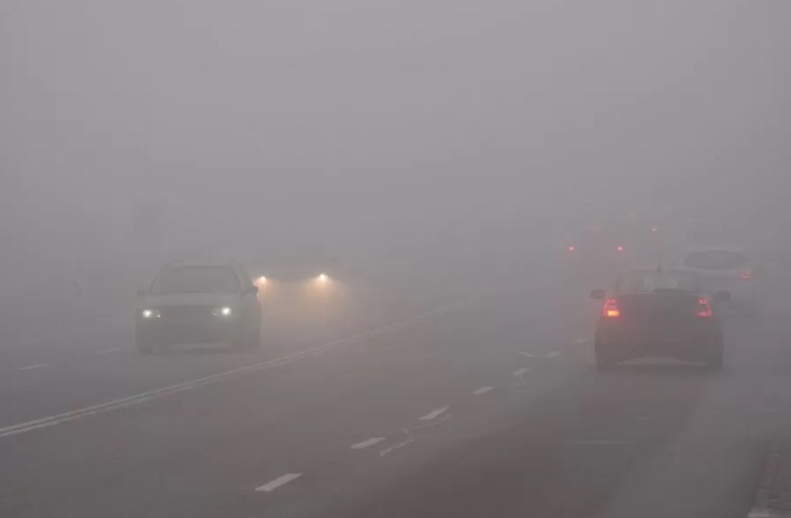 МВД напомнило о правилах безопасного вождения при сильном тумане 