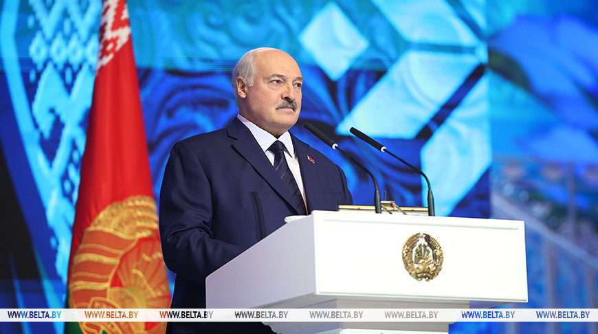 Лукашенко рассказал, как в Беларуси в девяностые удалось найти святыню в сердце народа