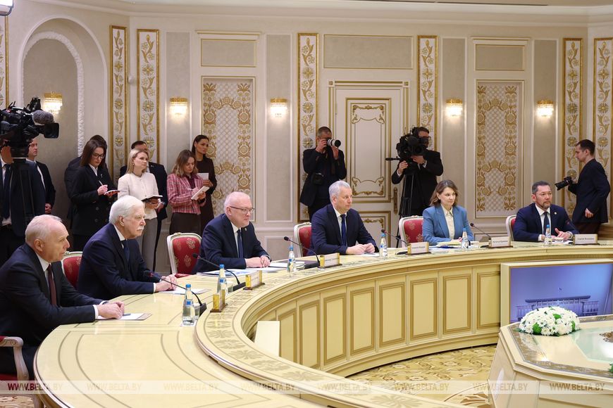 Лукашенко рассказал, каким вопросом болеет в морозы