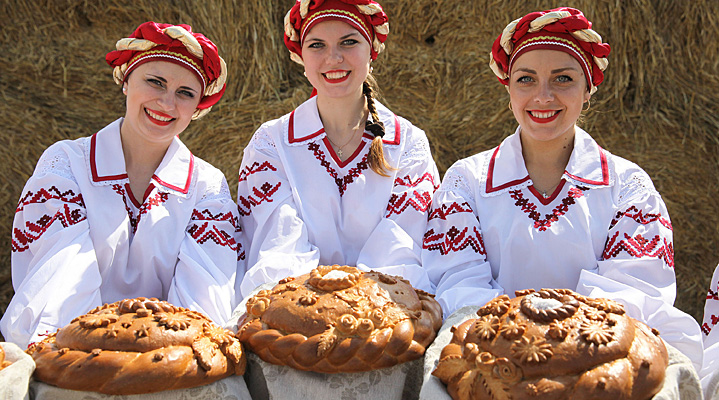 В первые часы нового года, Президент подписал Указ об объявлении 2026 года Годом белорусской женщины