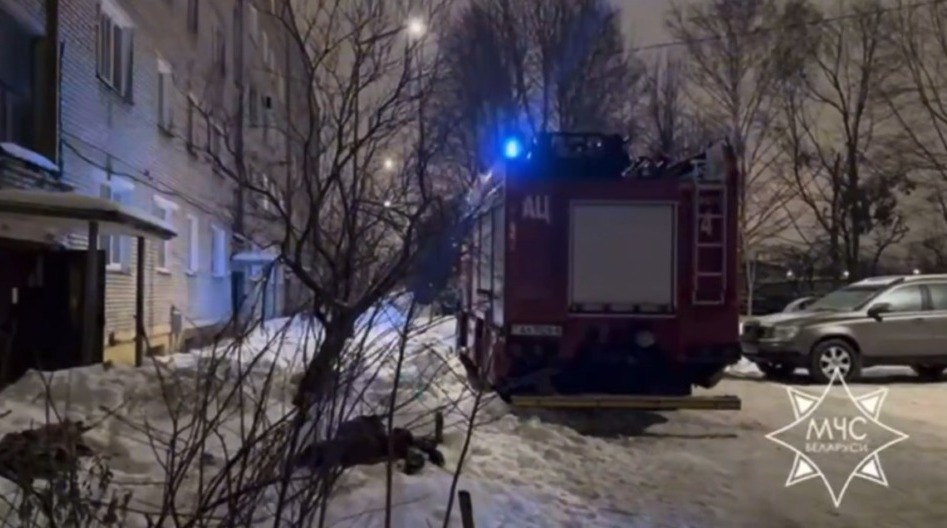 На пожаре в Могилеве работники МЧС спасли мужчину